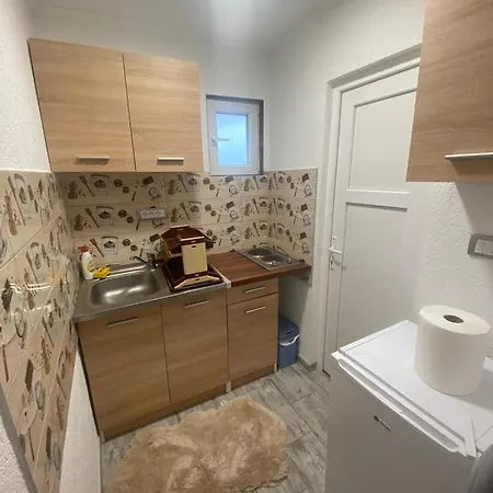Ubytování v soukromí Apartman Helena *